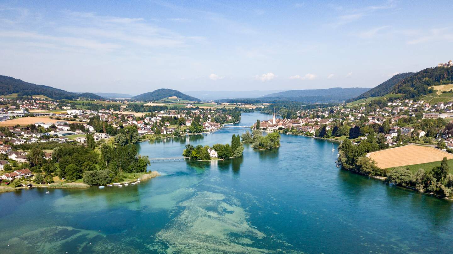 Luftaufnahme der Klosterinsel Werd im westlichsten Teil des Bodensees im Schweizer Kanton Thurgau | © © Gettyimages.com/yuelan