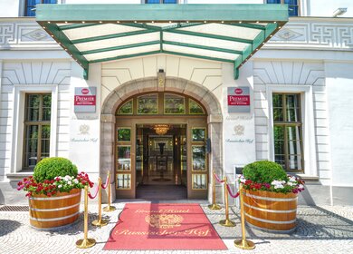DE_THU_WEI_Best_Western_Premier_Grand_Hotel_Russischer_Hof_1680706681.jpg