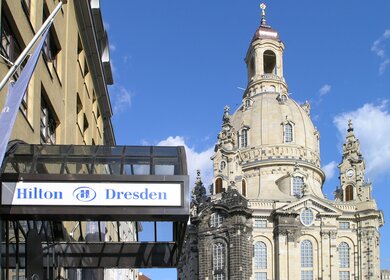 DE_DRS_DRS_Hilton_Hotel_Dresden_1481011778.jpg