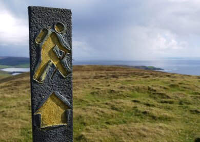 Bahn_Wandern_Irland_Schild