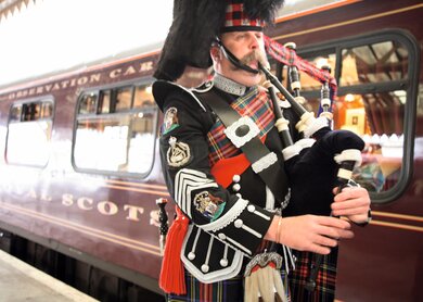 GB_EDI_X32_Im_Royal_Scotsman_durch_Schottland_1496404206.jpg