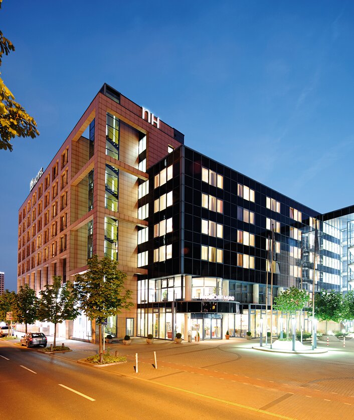 DE_RUH_DTM_NH_Dortmund_1597395812.jpg