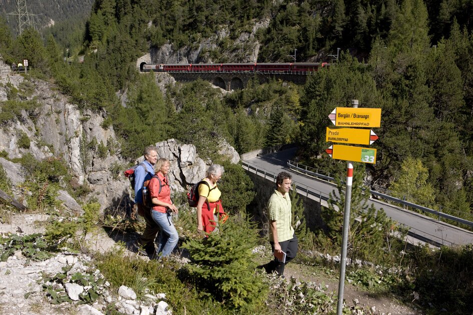 Bahn_Wandern_Graubuenden_3 | © © Christof Sonderegger