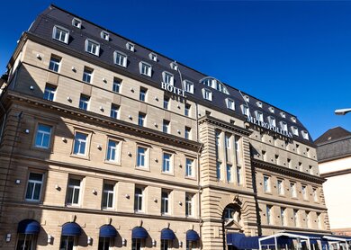 DE_FRA_FRA_Metropolitan_Hotel_by_Flemings_1663691142.jpg