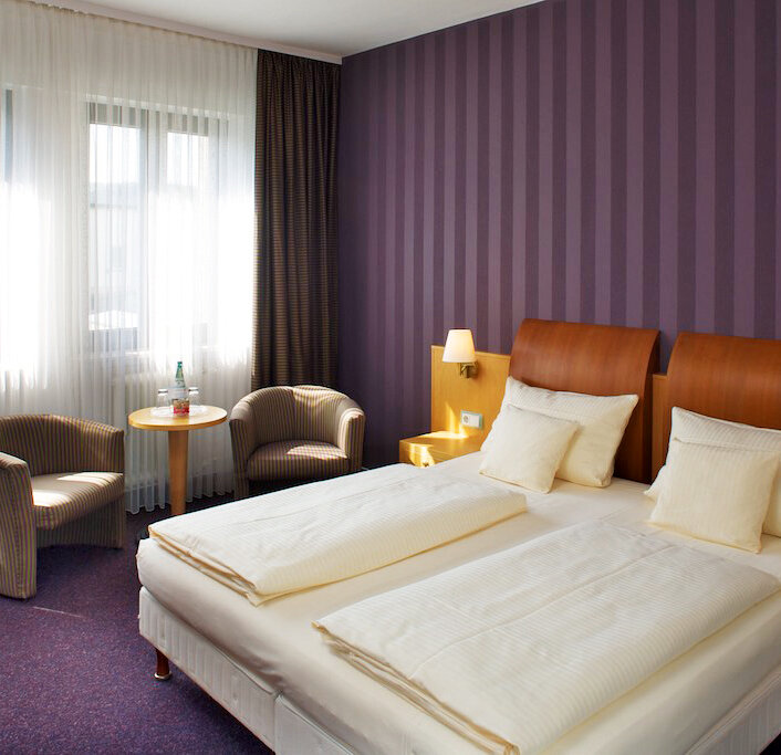 DE_HES_RUE_Central_Hotel_1469026302.eps