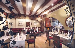 DE_HES_RUE_Central_Hotel_1469026306.eps