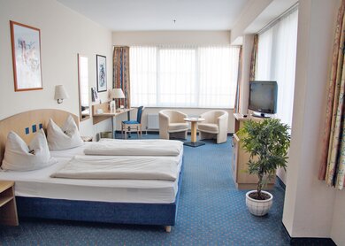 DE_HAJ_HAJ_Andor_Hotel_Plaza_1469100845.eps