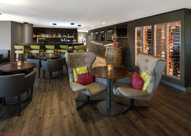 DE_STR_STR_SI_SUITES_1560253236.jpg