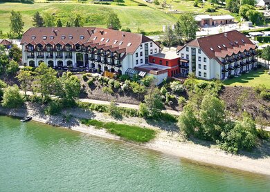DE_SEW_DIM_G_bel__s_Seehotel_Diemelsee_1469018933.eps