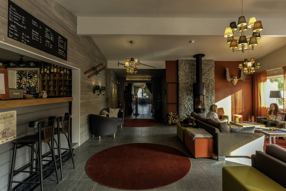Abisko_Mountain_Lodge_Lobby