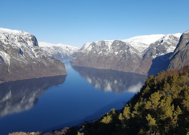 EUR_NEU_X03_Winter_in_Fjord_Norwegen_1690988338.JPG