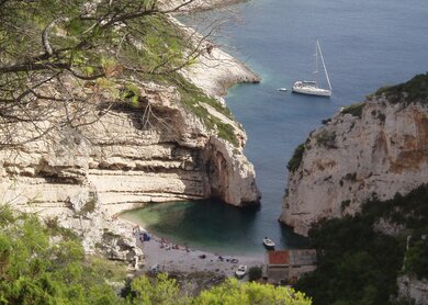 Kroatien_Rad_Schiff_Bucht