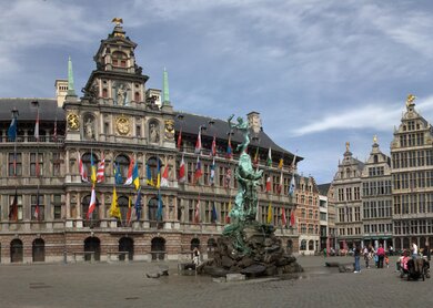 Antwerpen_Grote_Markt | © Maros Mraz