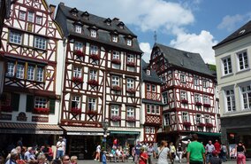Mosel_Bernkastel_Kues | © 1998 Hewlett-Packard Company