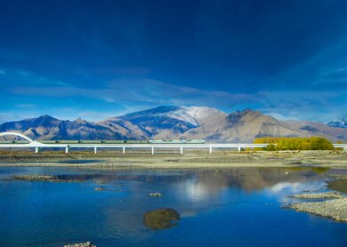 Lhasa_Bahn | © © fotolia