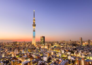 Tokyo Skyline | © GettyImages.com/SeanPavonePhoto