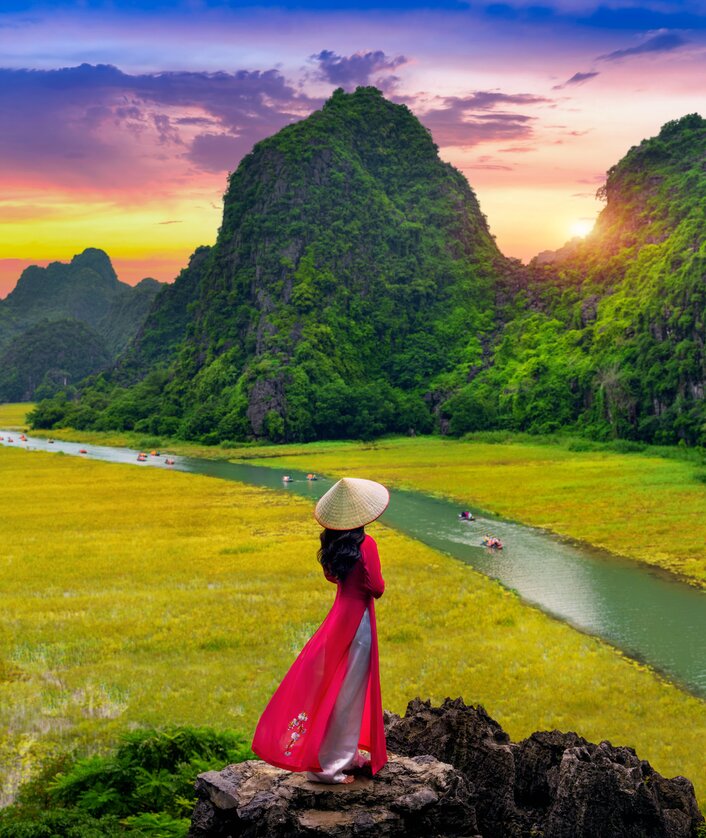 Ninh Binh | © Gettyimages.com/tawatchaiprakobkit