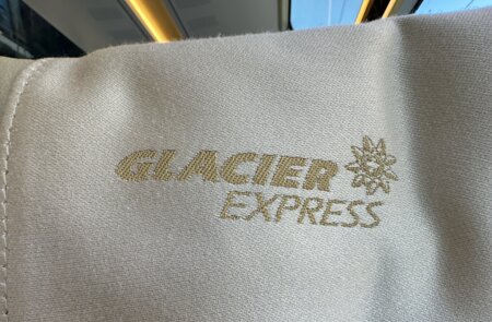 an Bord des Glacier Express in der Excellence Class | © Verena Cezanne