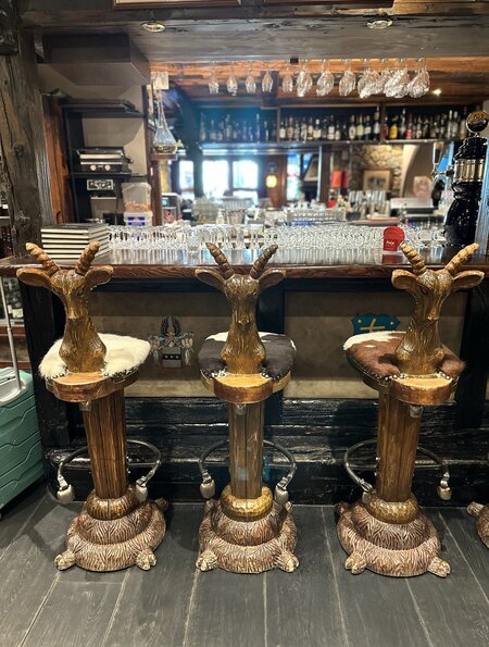Bar im Hotel Alex in Zermatt, Schweiz | © Verena Cezanne