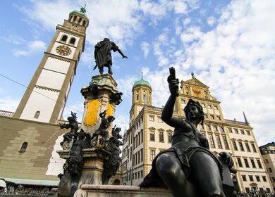 Blick auf den Prachtbrunnen in Augsburg | © Gettyimages.com/Spectral-Design