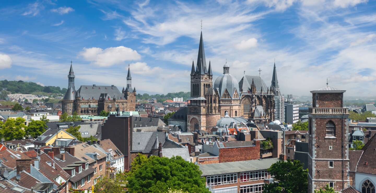 Blick auf die Skyline von Aachen | © Gettyimages.com/taranchic