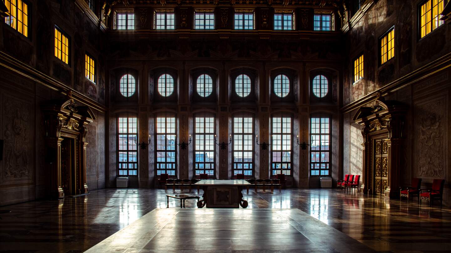 Blick in den goldenen Saal in Augsburg | © Gettyimages.com/Scott Wurzel