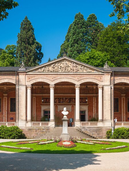 Trinkhalle in Baden Baden | © Gettyimages.com/Jürgen Wacken