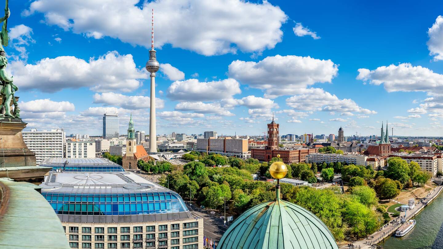 Berliner Stadtzentrum von der Berliner Kathedrale aus gesehen  | © Gettyimages.com/frankpeters