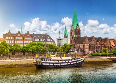Blick auf ein historisches Segelschiff in Bremen | © Gettyimages.com/bluejayphoto