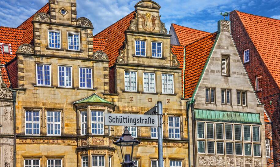 Alte Haeuser in der Boettcherstrasse in Bremen | © Gettyimages.com/Travel Faery