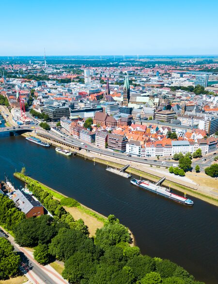 Luftbild ueber die Bremer Altstadt | © Gettyimages.com/saiko3p