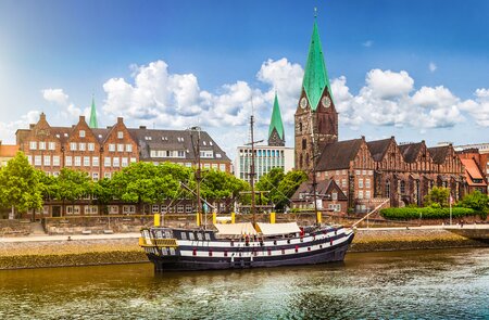 Blick auf ein historisches Segelschiff in Bremen | © Gettyimages.com/bluejayphoto
