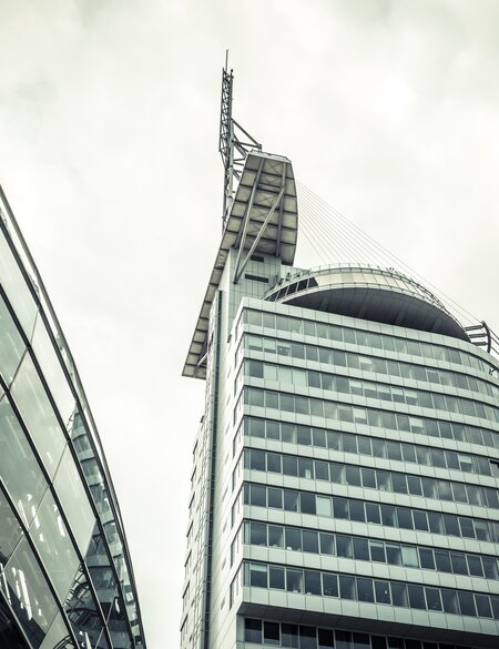 Futuristische Gebaeude in Bremerhaven | © Gettyimages.com/no_limit_pictures