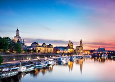 Silhouette Dresden vor Wasser | © Frederik Schrader (DML-BY-NC)