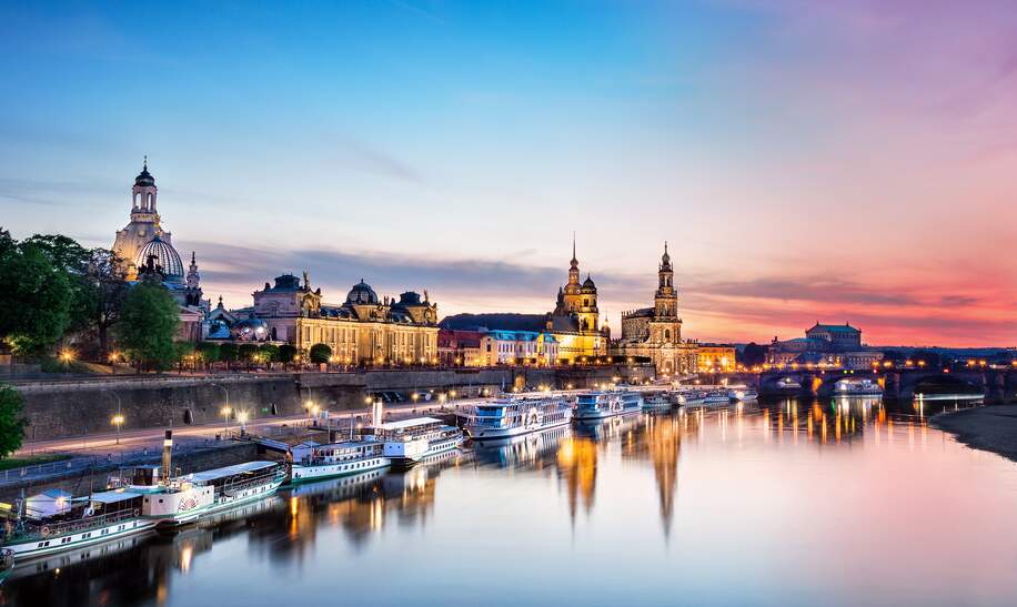Silhouette Dresden vor Wasser | © Frederik Schrader (DML-BY-NC)