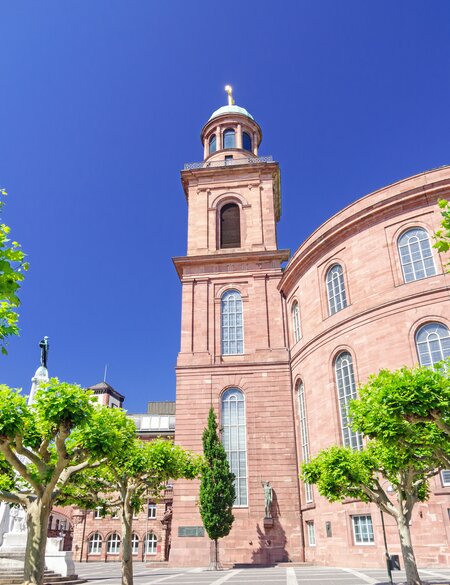 Die Paulskirche in Frankfurt an einem Sommertag | © Gettyimages.com/Juergen Sack