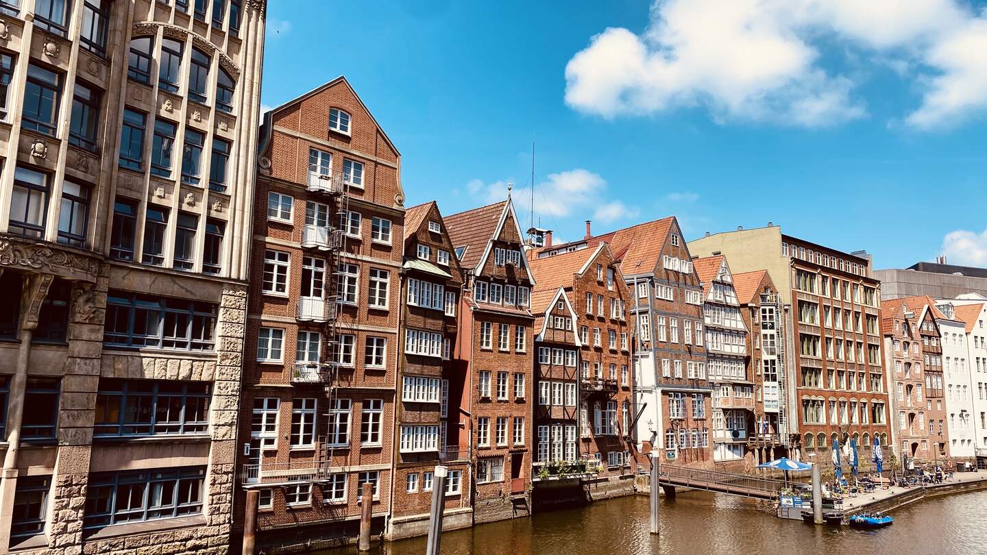Hamburger Altstadt, Blick vom Kanal | © gettyimages.com/RouvenWassmann