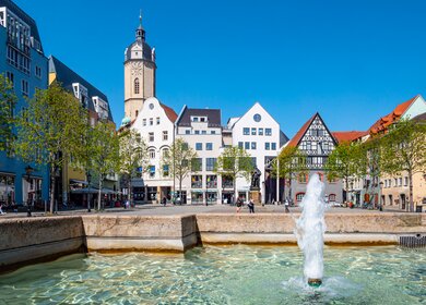 Blick auf den Marktplatz von Jena in Thüringen | © Gettyimages.com/Animaflora