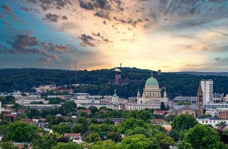 Blick von oben auf die Stadt Potsdam | © Gettyimages.com/Wirestock