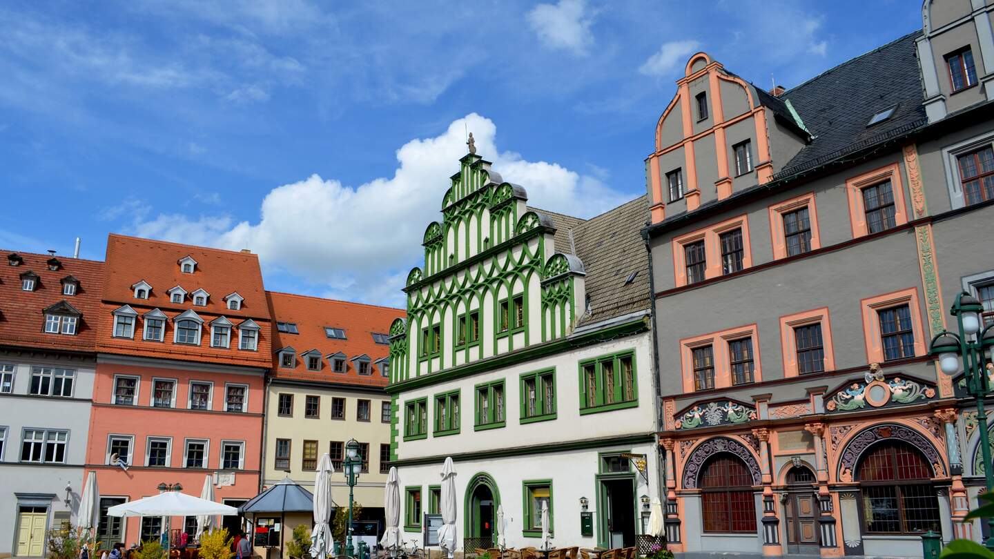 Blick auf einige Gebaeude der Weimarer Altstadt | © Gettyimages.com/ivanadb