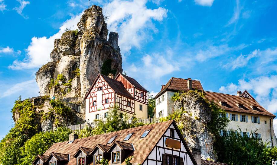 Landschaft und Altstadt bei Tuchersfeld | © Gettyimages.com/FooTToo