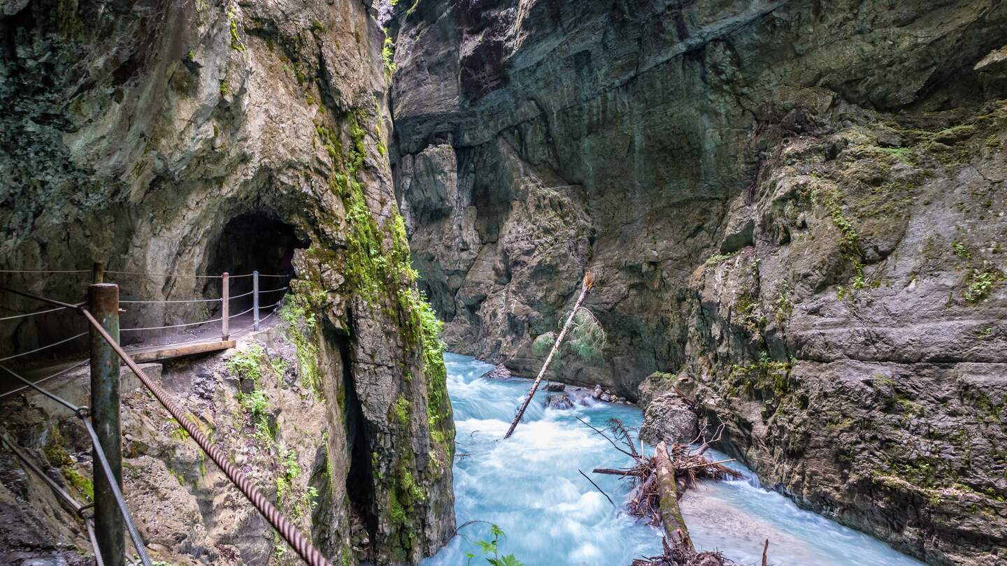 die faszinierende Partnachschlucht in Deutschland  | © gettyimages.com/Arnaud_Martinez
