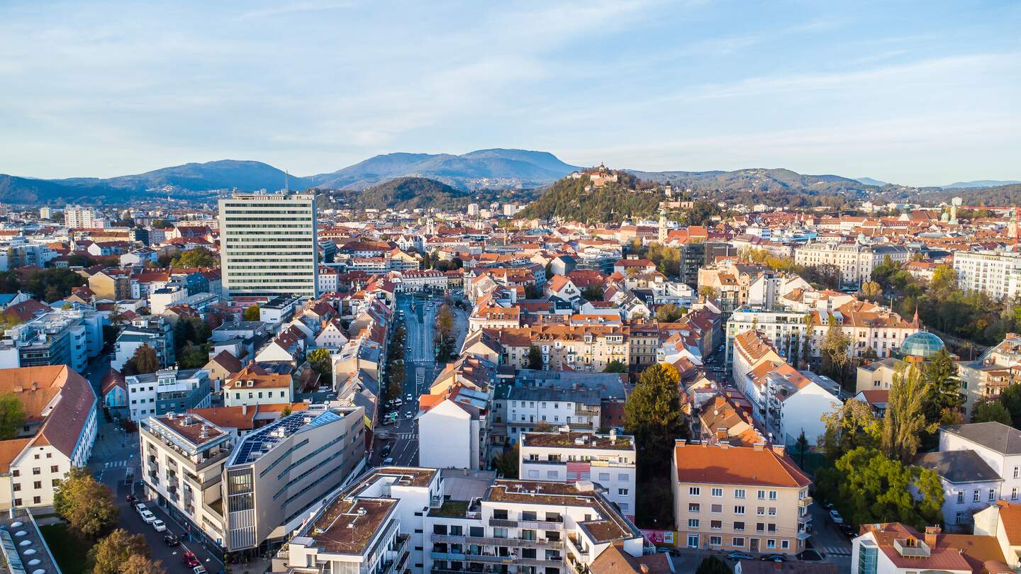 Luftaufnahme des Stadtteils Gries in Graz | © Gettyimages.com/Photofex