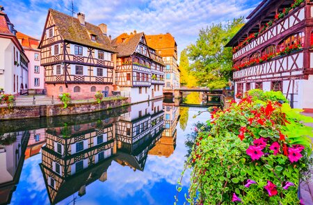 Straßburg, Elsass, Frankreich. Traditionelle Fachwerkhäuser von Petite France. | © Gettyimages.com/scstock