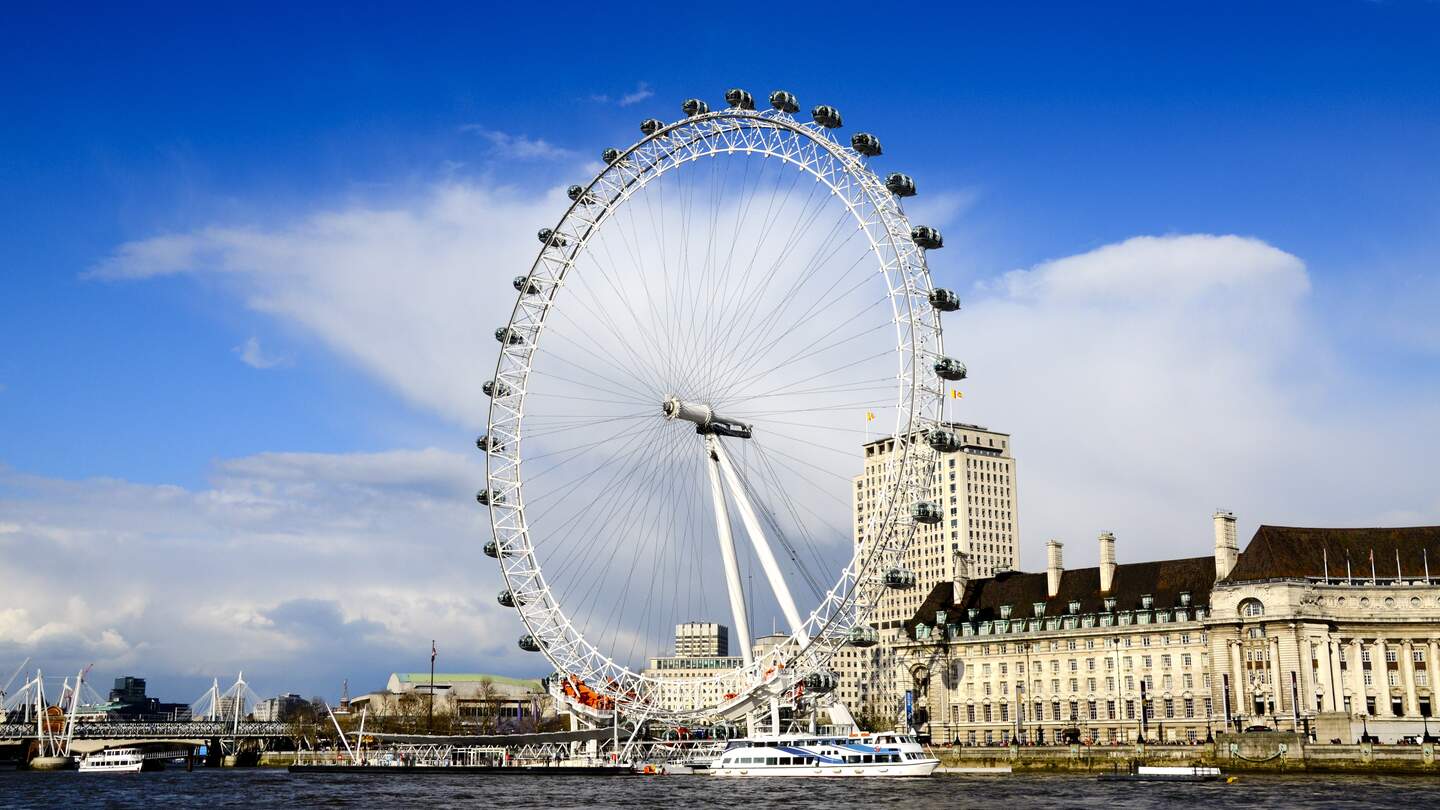 Blick auf das London Eye | © Gettyimages.com/DonFink