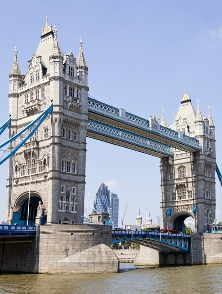 Blick auf die Tower Bridge in London | © Gettyimages.com/moodboard