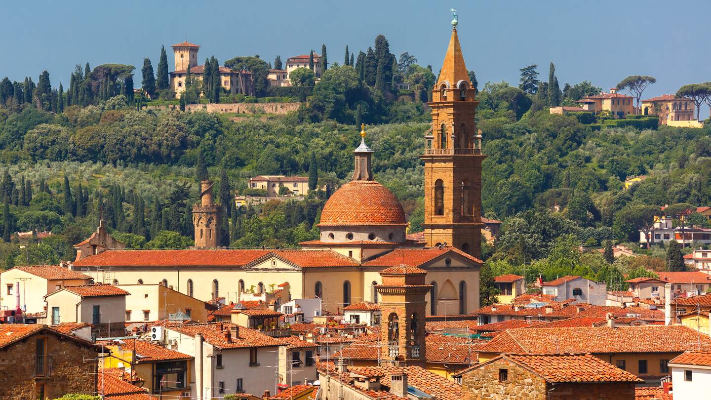 Blick auf Oltrarno und Santo Spirito in Florenz | © Gettyimages.com/KavalenkavaVolha