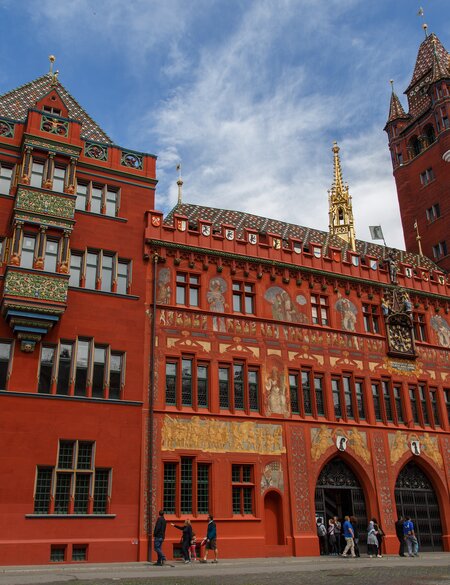 Blick auf die Fassade des Rathauses von Basel | © Gettyimages.com/olli0815