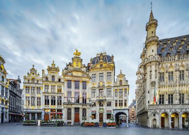 Mittelalterliche Gebaeude des Grand Place Square in Bruessel | © Gettyimages.com/tunart