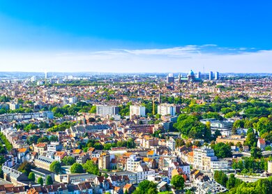 Bruesseler Stadtbild an einem sonnigen Tag | © Gettyimages.com/boerescul